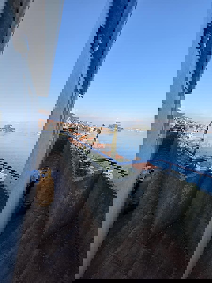 Casa UGLJAN, 450.000 €