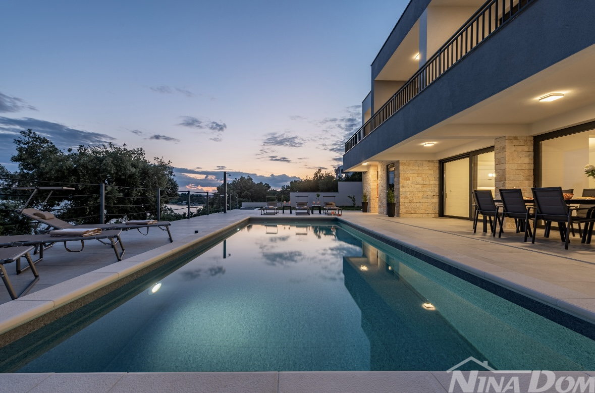 Дом POSEDARJE, 2.600.000 €