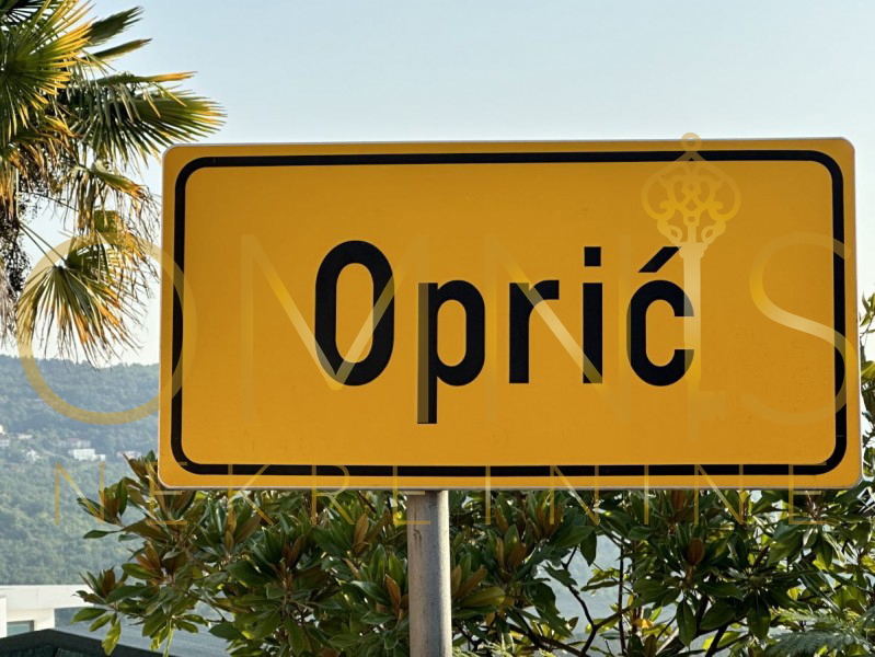 OPRIČ