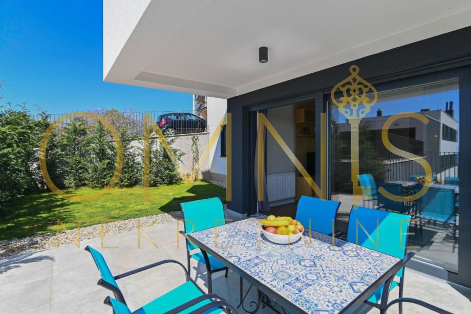 Квартира KOSTRENA, 1.350 €