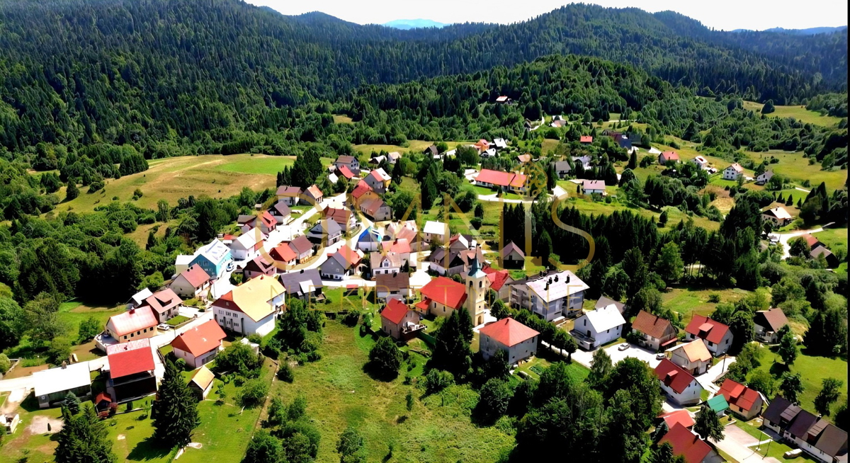 Участок DELNICE, 51.000 €