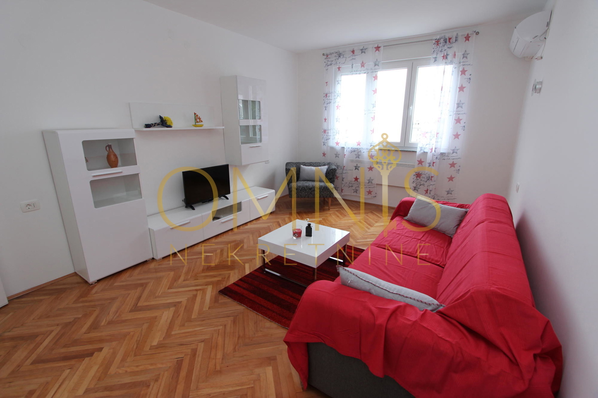 Appartamento RIJEKA, 700 €