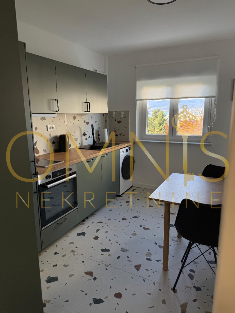 Appartamento RIJEKA, 800 €