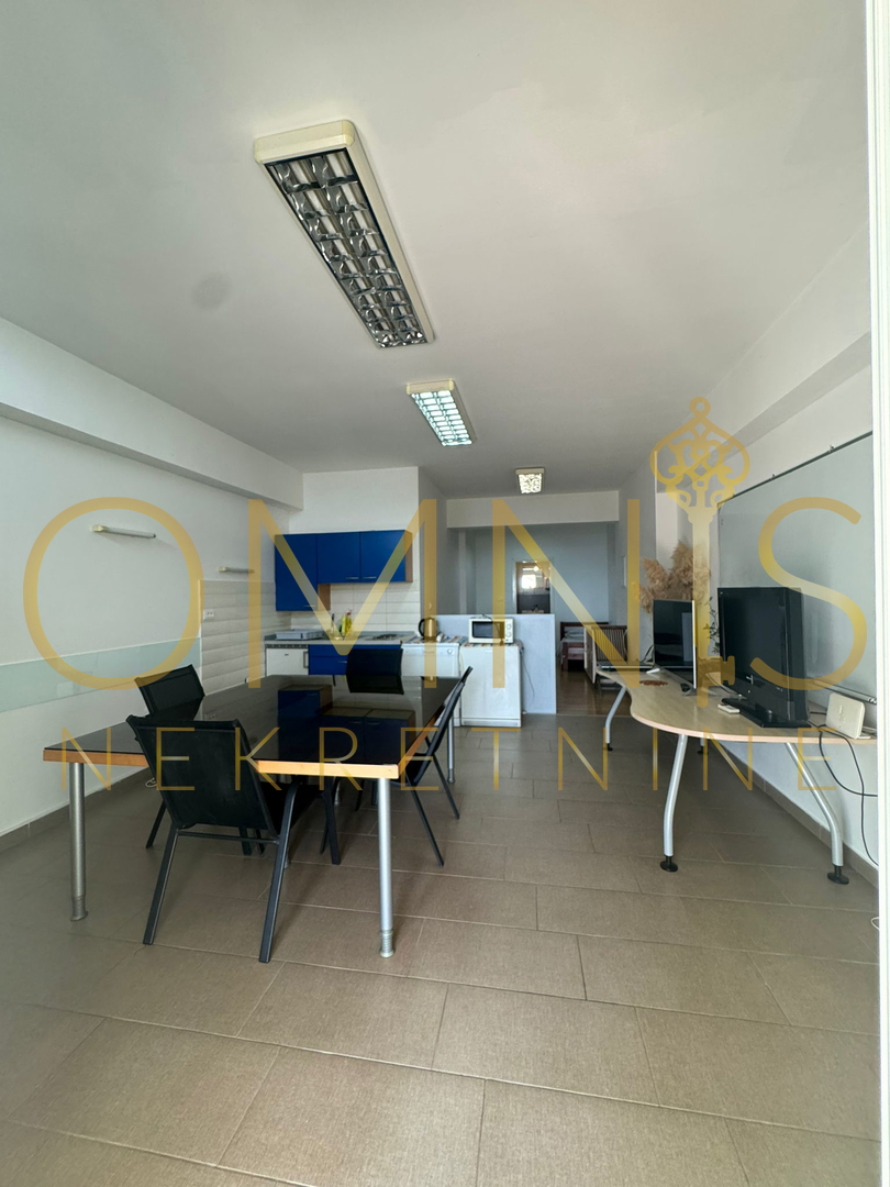 Locale commerciale KASTAV, 250 €