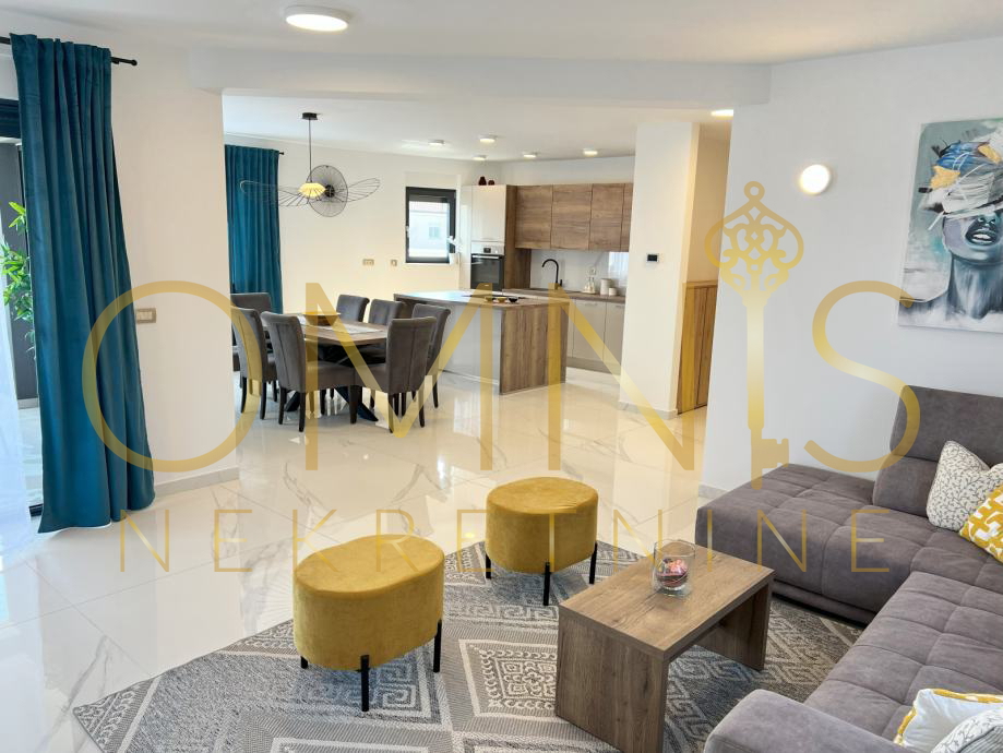 Appartamento OPATIJA, 1.400 €