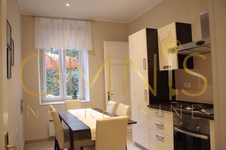 Appartamento LOVRAN, 600 €