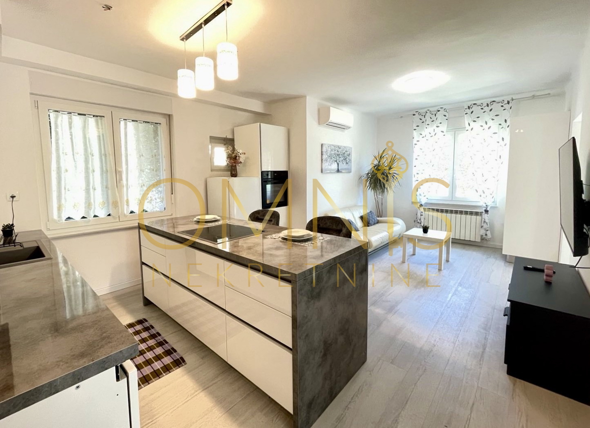 Appartamento RIJEKA, 950 €