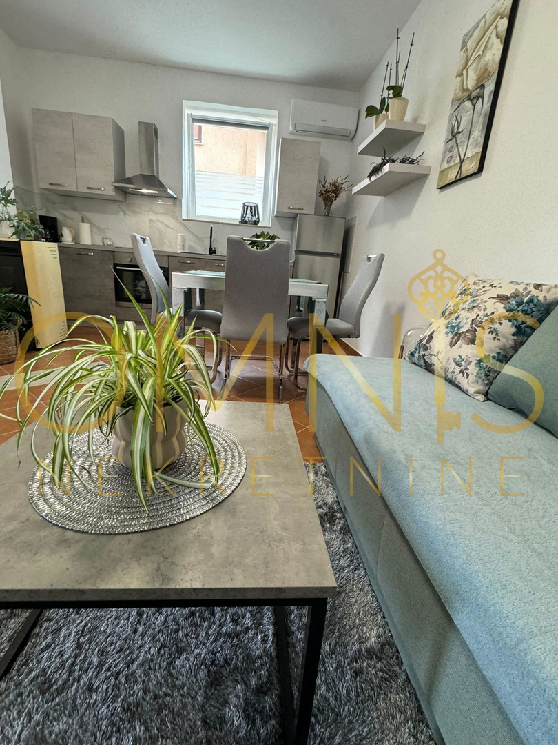 Квартира MATULJI, 270 €