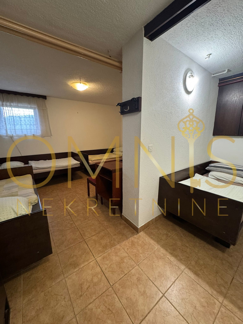 Appartamento VIŠKOVO, 2.200 €