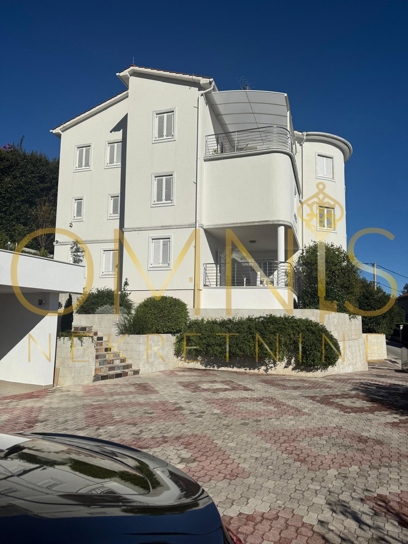 Квартира OPATIJA, 2.400 €