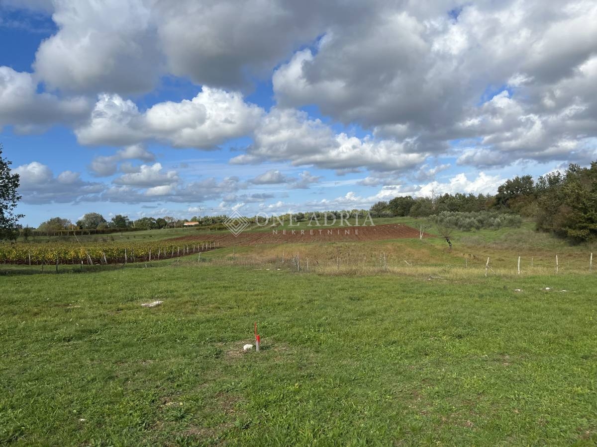 Участок SVETI LOVREČ, 197.000 €