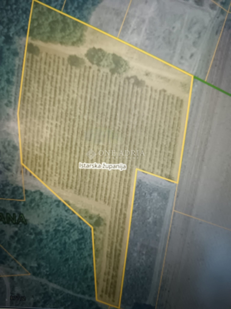 Участок POREČ, 101.000 €
