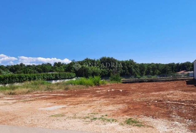 Terreno NOVIGRAD, 200.000 €