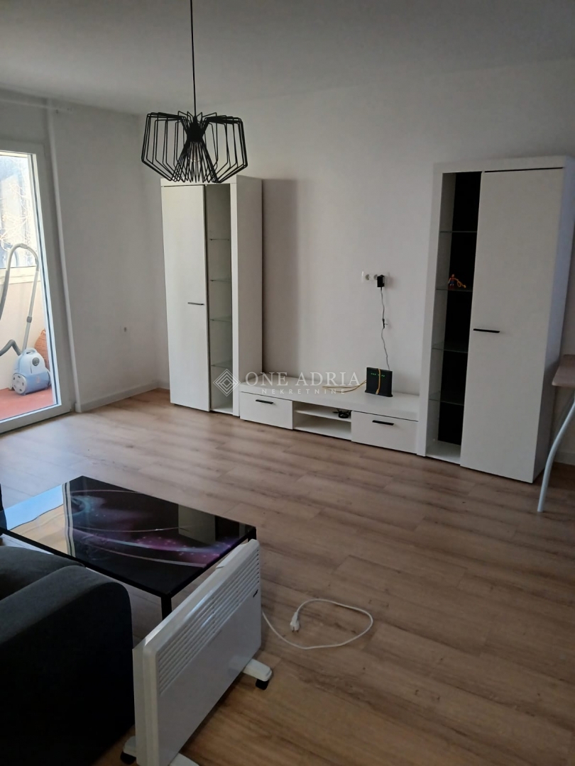 Appartamento RIJEKA, 600 €