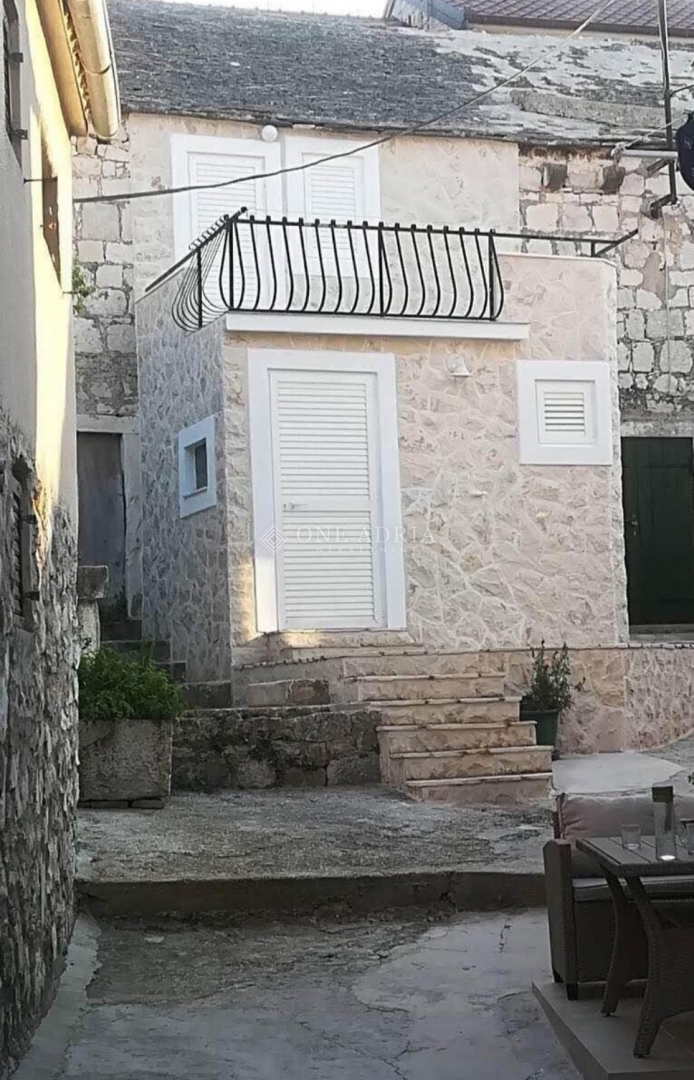 PRIMOŠTEN