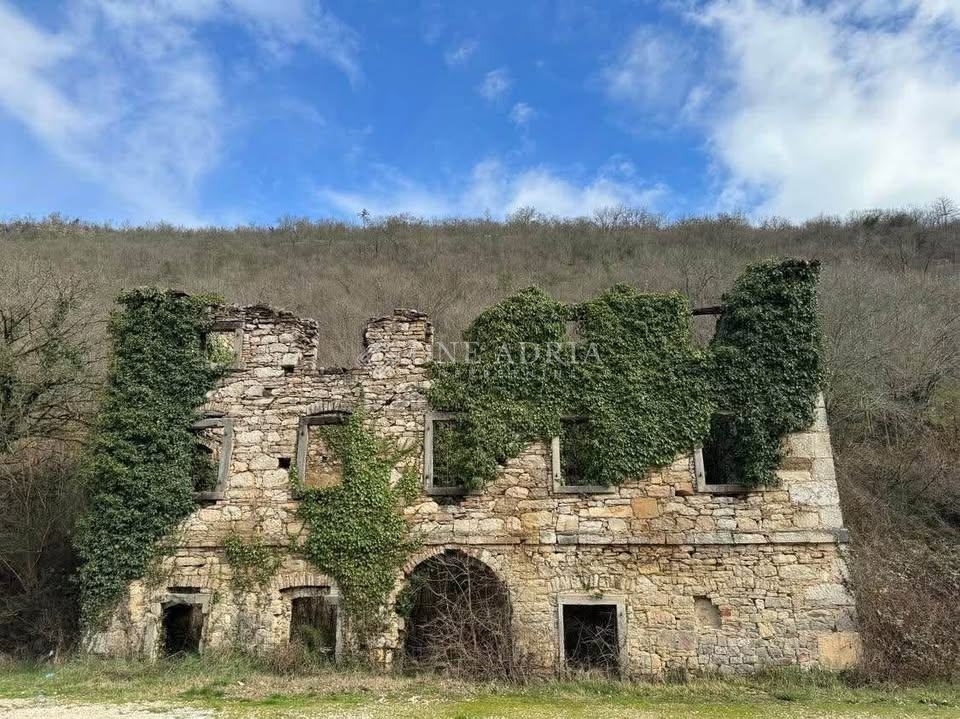 Casa BUZET, 150.000 €