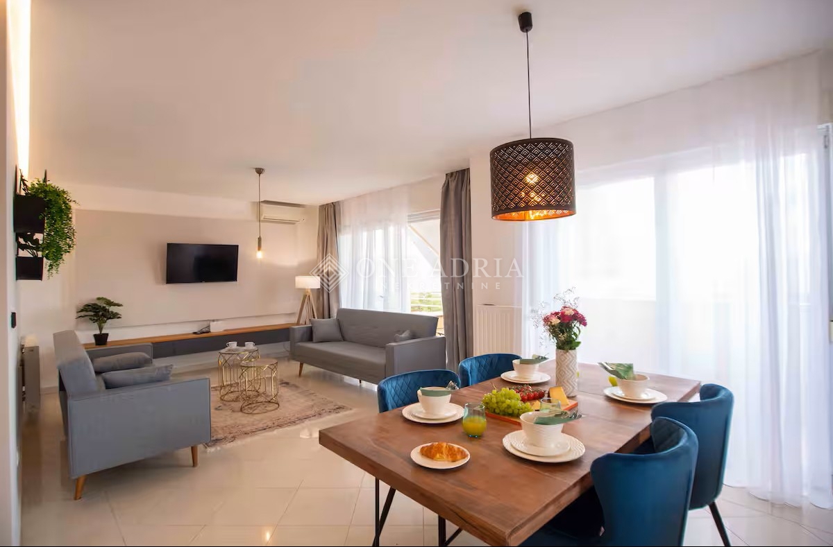 Appartamento KOSTRENA, 470.000 €