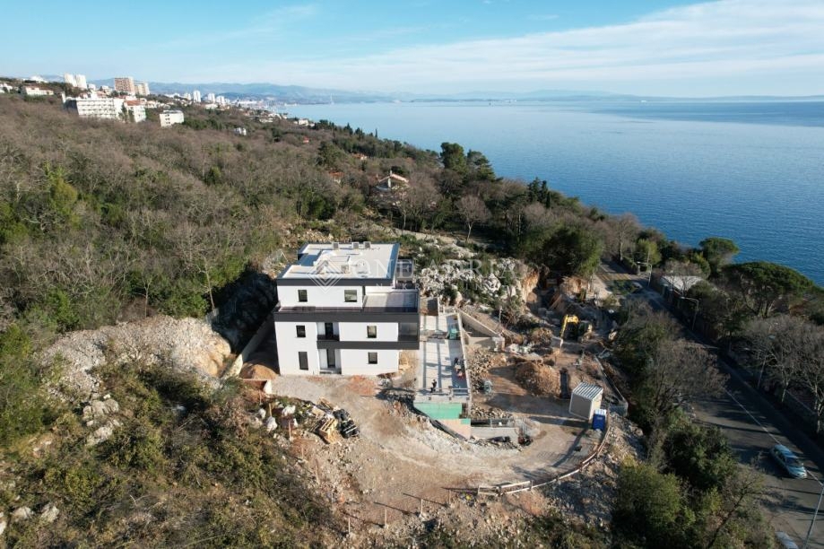 Участок RIJEKA, 1.250.000 €