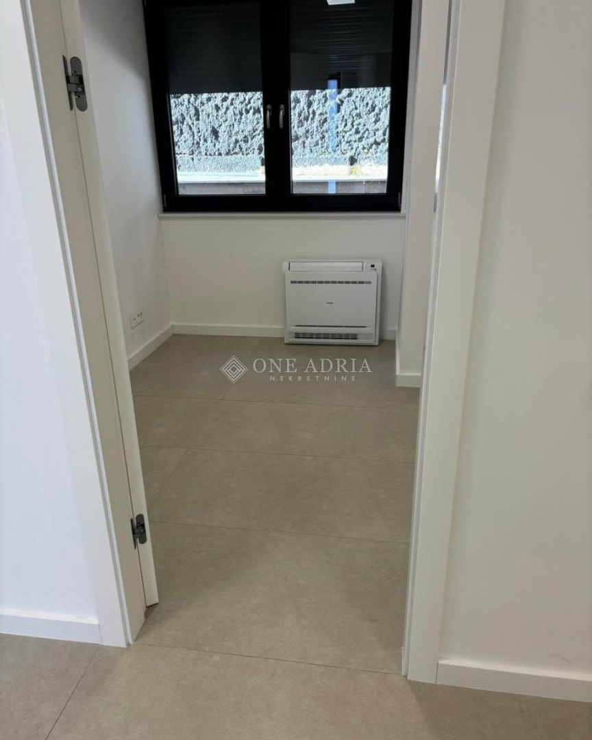 CENTAR CRIKVENICE, NOVOGRADNJA SA TERASOM! – 3