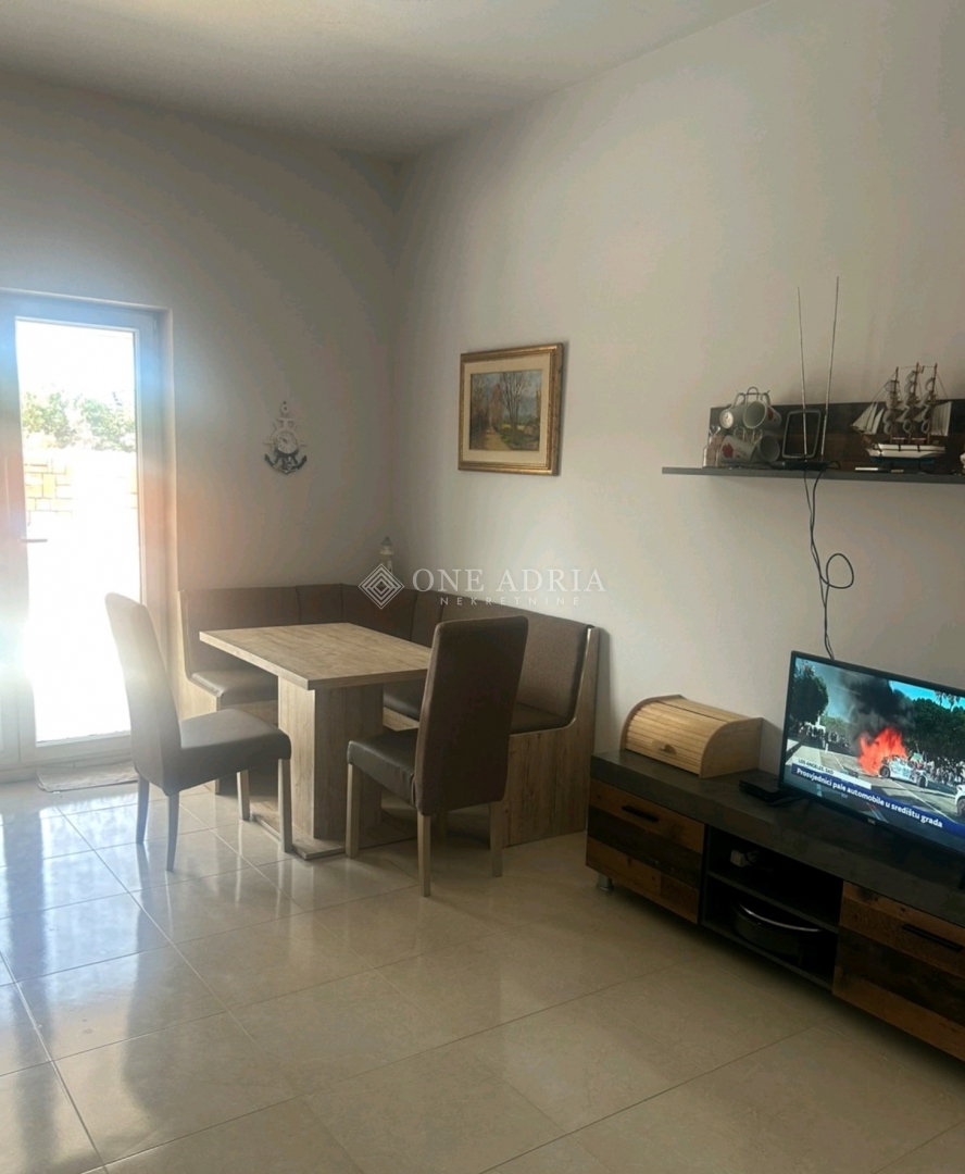 APARTMAN SA BAZENOM, 200m OD MORA! – 3