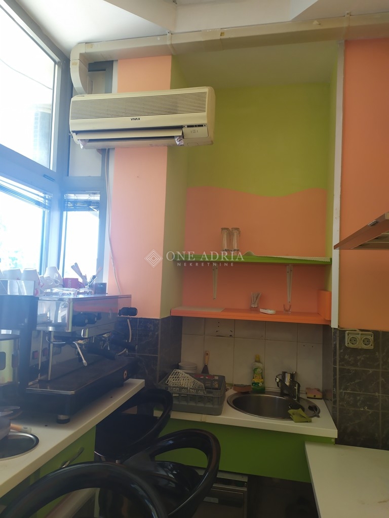 Locale commerciale RIJEKA, 30.000 €
