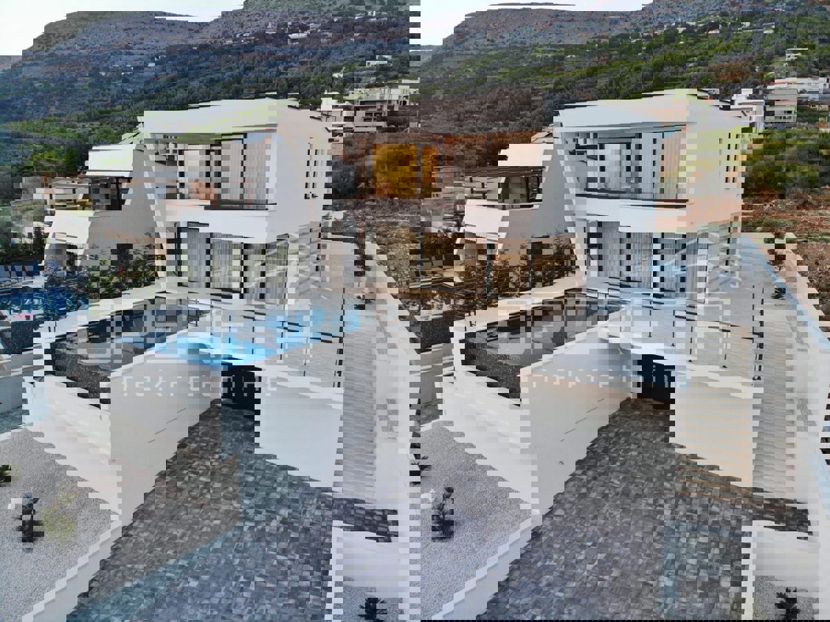 PODSTRANA