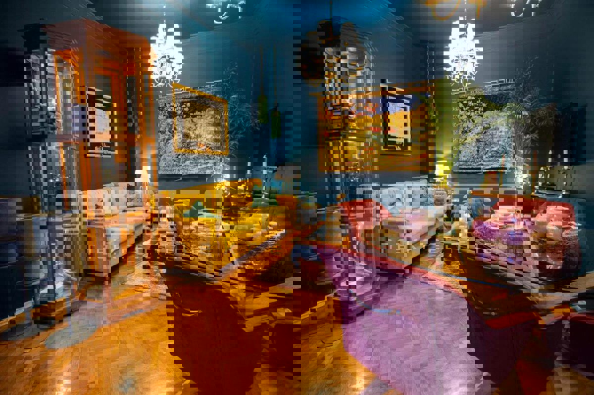 CENTAR