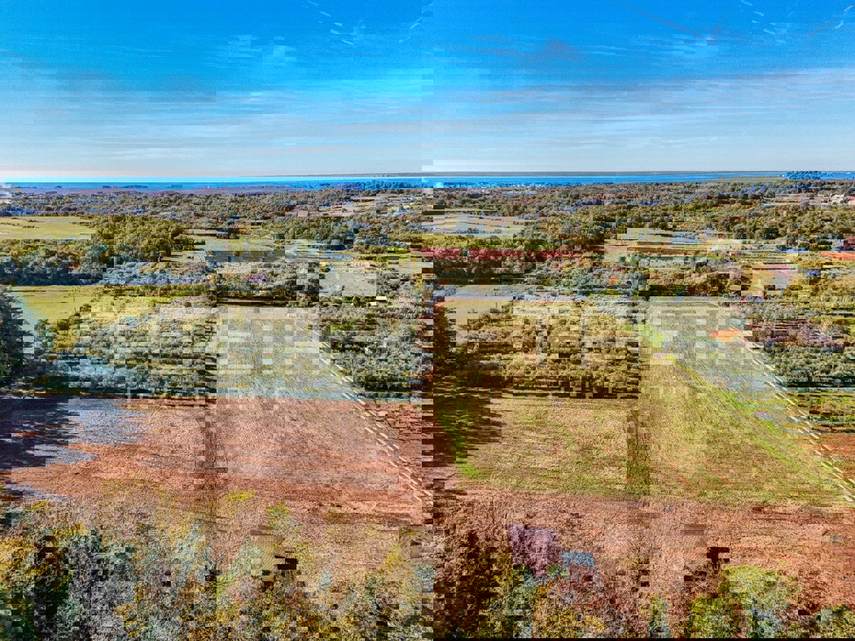 Участок POREČ, 619.000 €