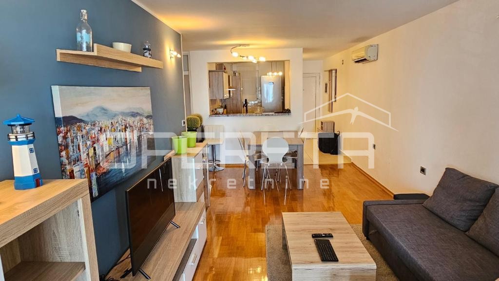 Dolgoročni najem stanovanja v neposredni bližini morja – idealno za hotelske delavce ali družine – 3
