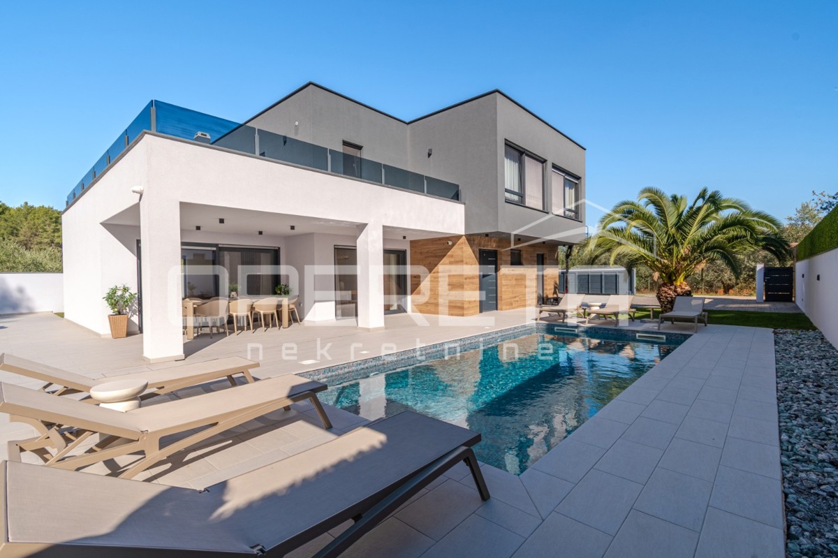 PULA-VELI VRH-Luxuriöse freistehende Villa mit beheiztem Pool, Fitnessraum, Sauna, beheiztem Pool, Weinkeller und Garage – 2