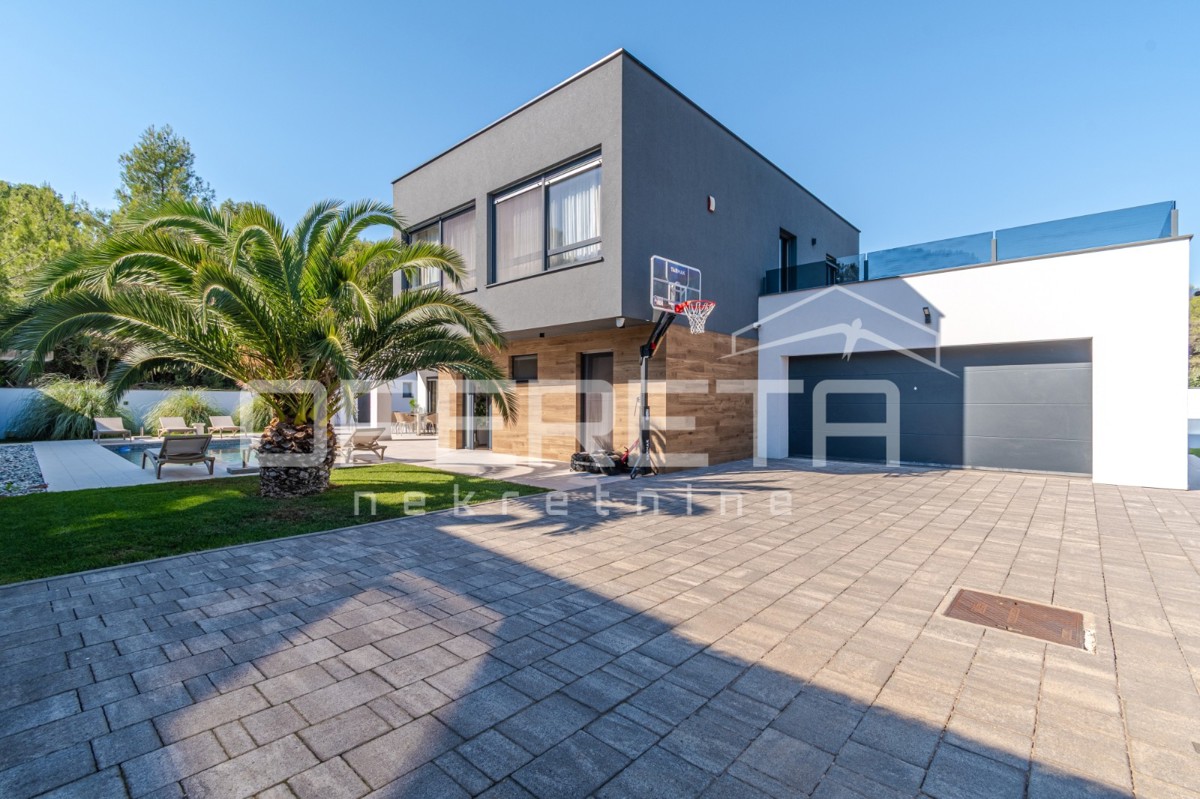 PULA-VELI VRH-Luxuriöse freistehende Villa mit beheiztem Pool, Fitnessraum, Sauna, beheiztem Pool, Weinkeller und Garage – 3