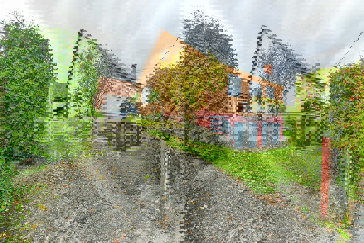 Casa OZALJ, 149.999 €