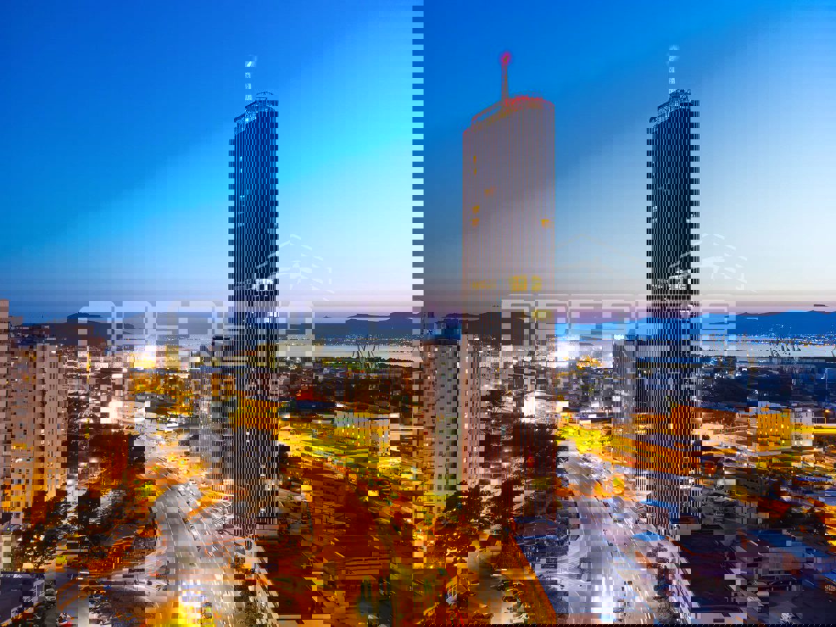 Коммерческая площадь SPLIT, 5.175 €