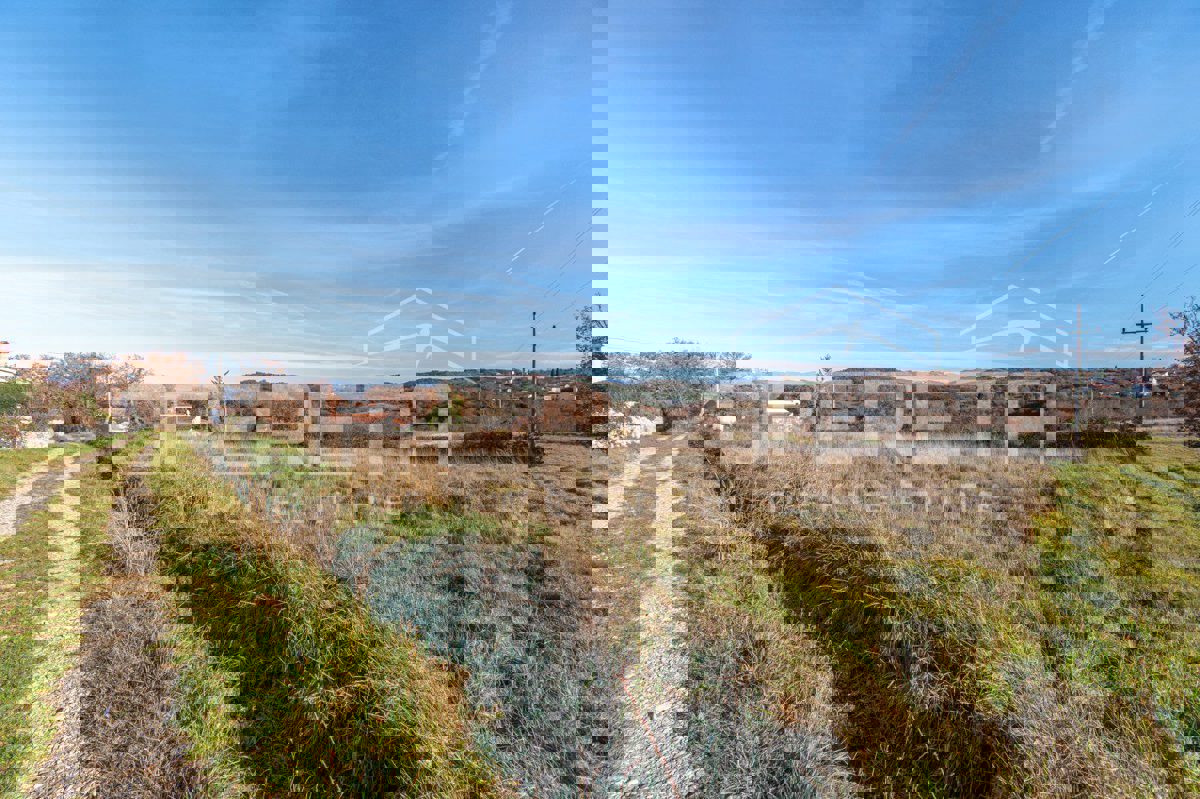 Участок KAROJBA, 120.000 €