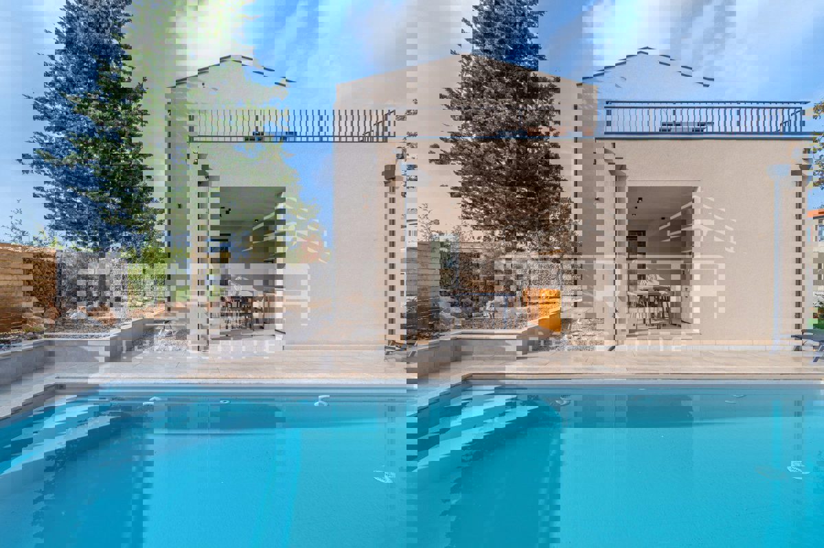 Дом POREČ, 625.000 €