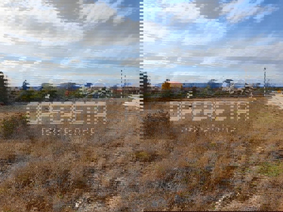 Terreno DRNIŠ, 195.989 €