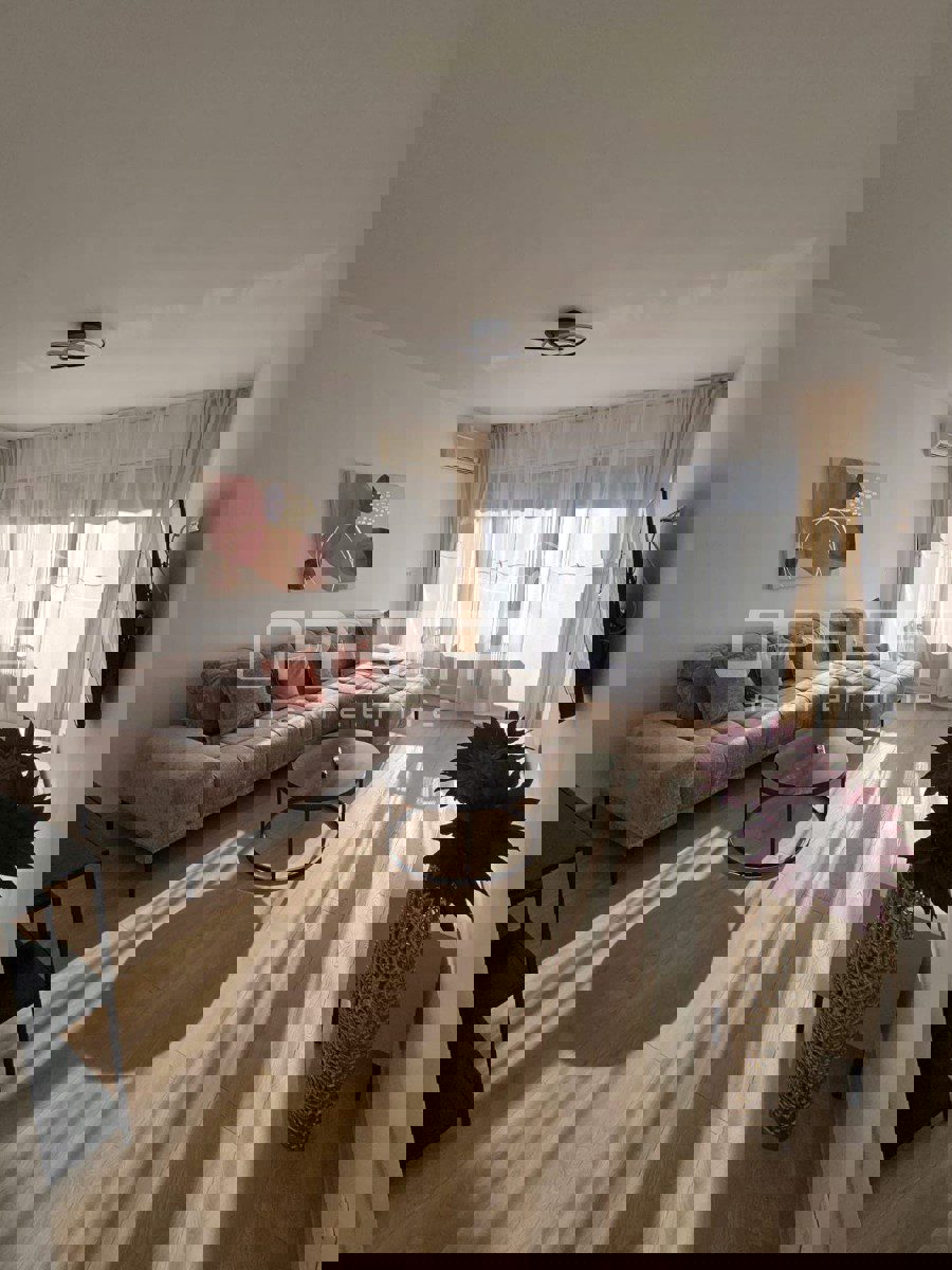 Квартира SPLIT, 1.000 €