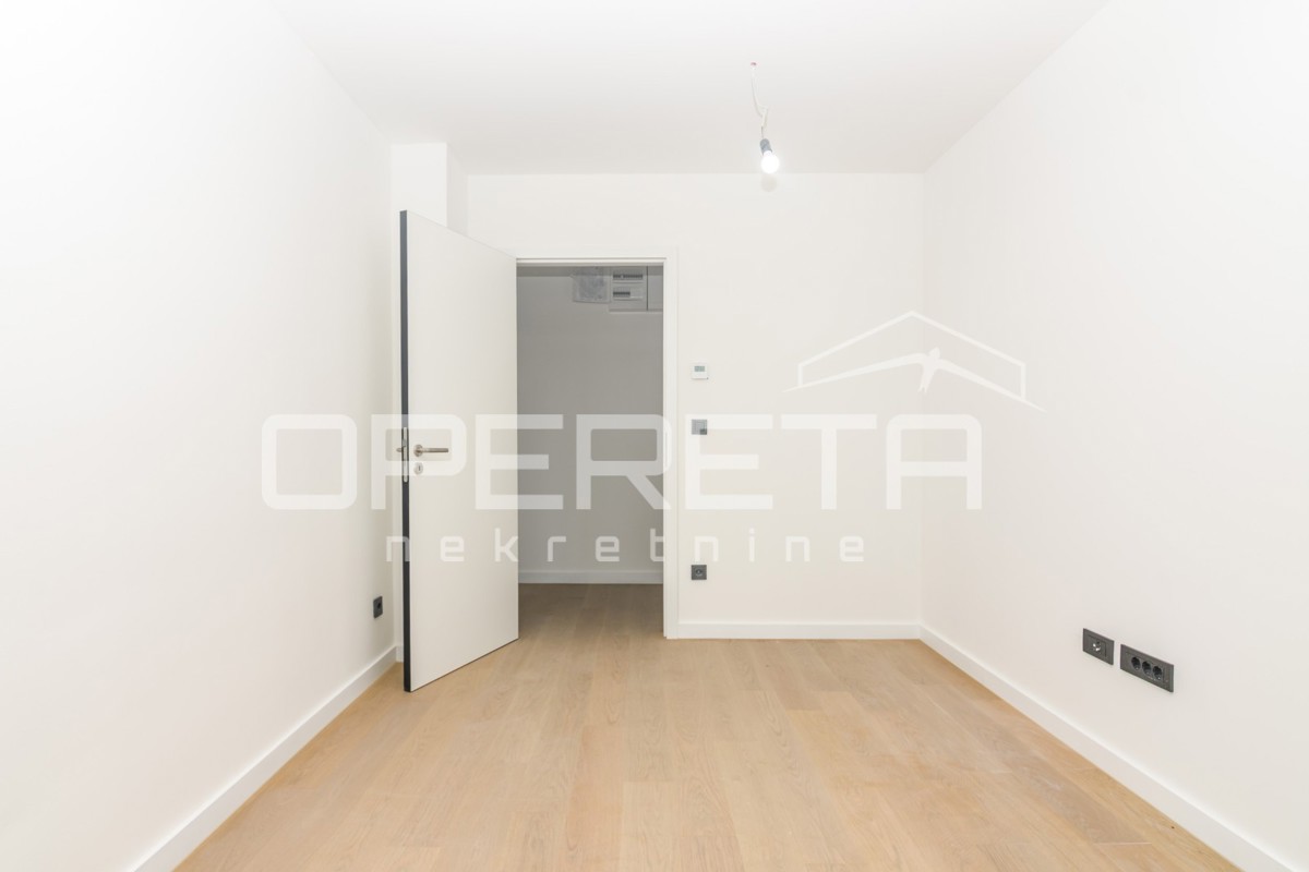 Spazio commerciale, affitto, nuova costruzione, 93m2 – 3