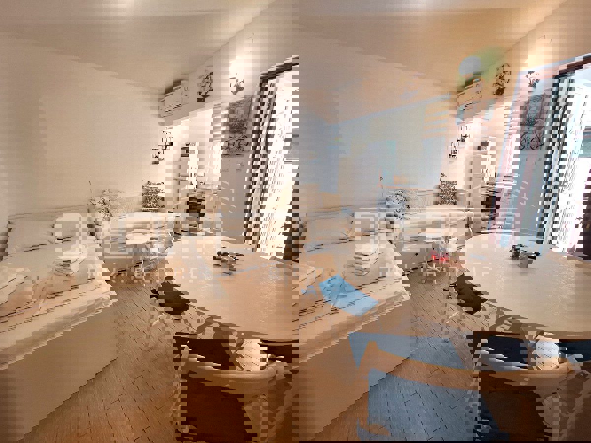 Appartamento TRIBUNJ, 120.000 €