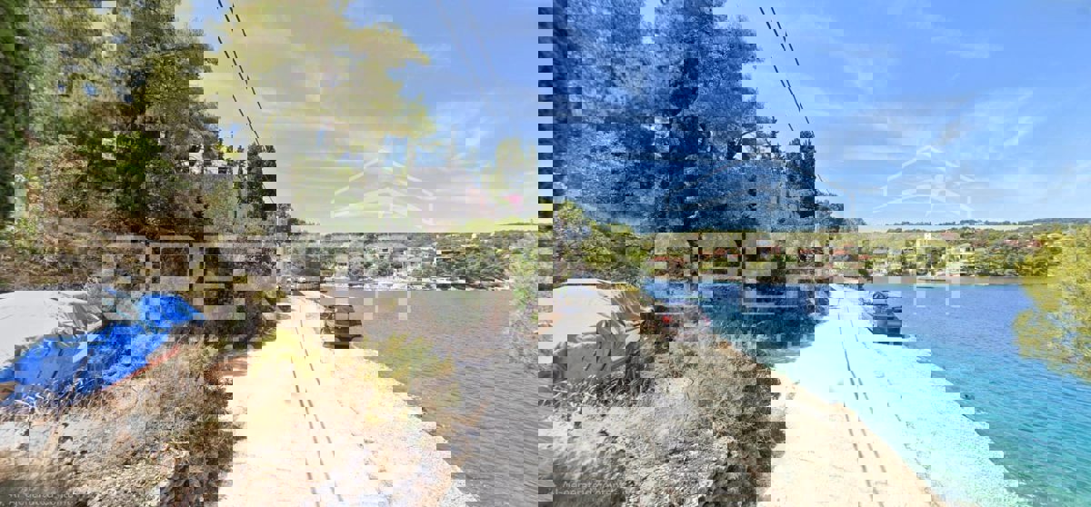 Terreno ŠOLTA, 668.850 €