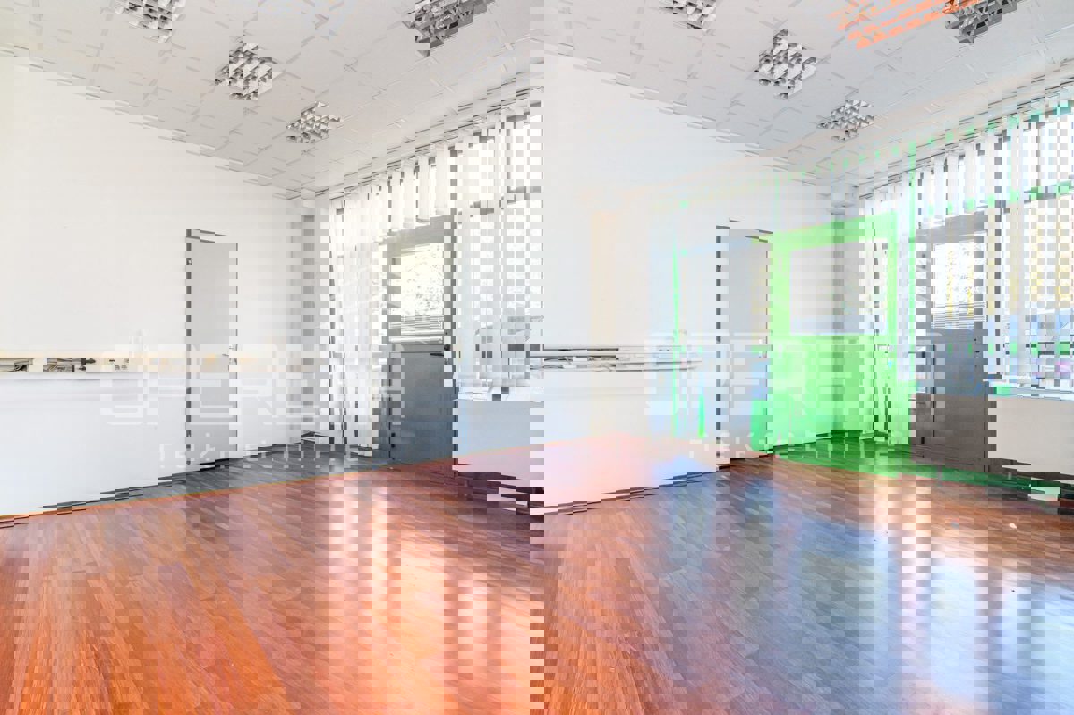 Коммерческая площадь ZAGREB, 846 €