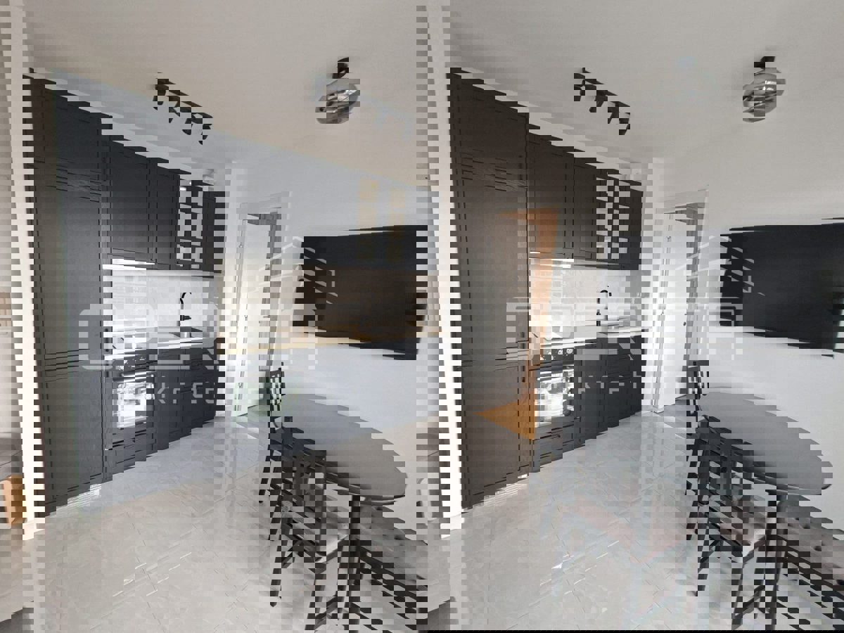 Appartamento SPLIT, 800 €