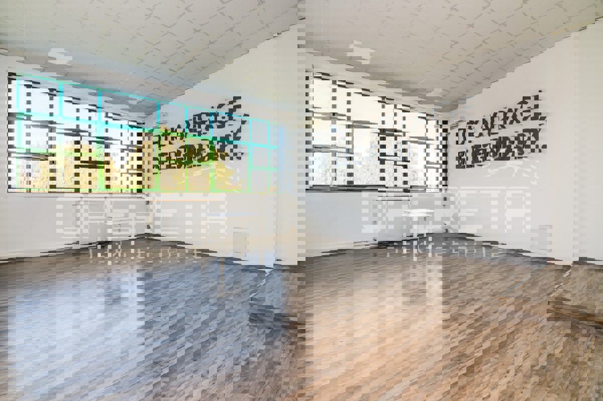 Коммерческая площадь ZAGREB, 819 €