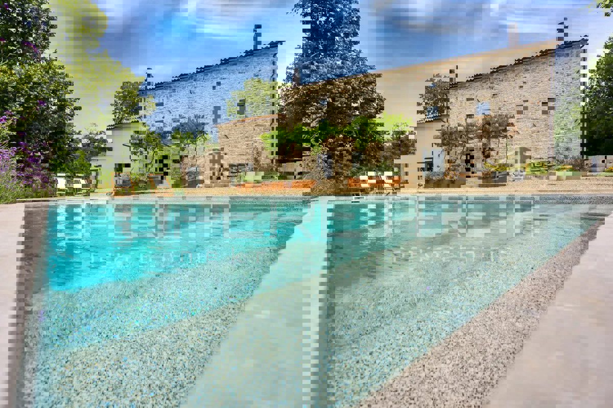 Дом LABIN, 1.190.000 €