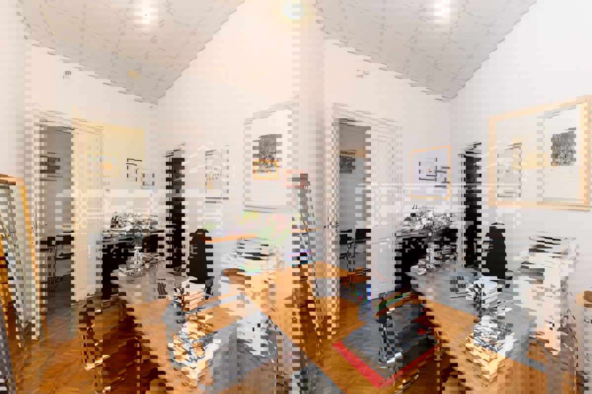 Коммерческая площадь ZADAR, 1.500 €