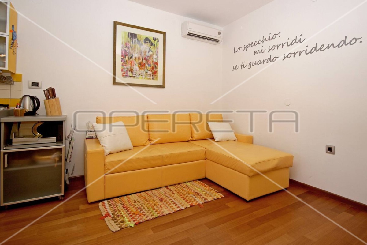 Pula, Monvidal, excellent apartment with two bedrooms on the 2nd floor