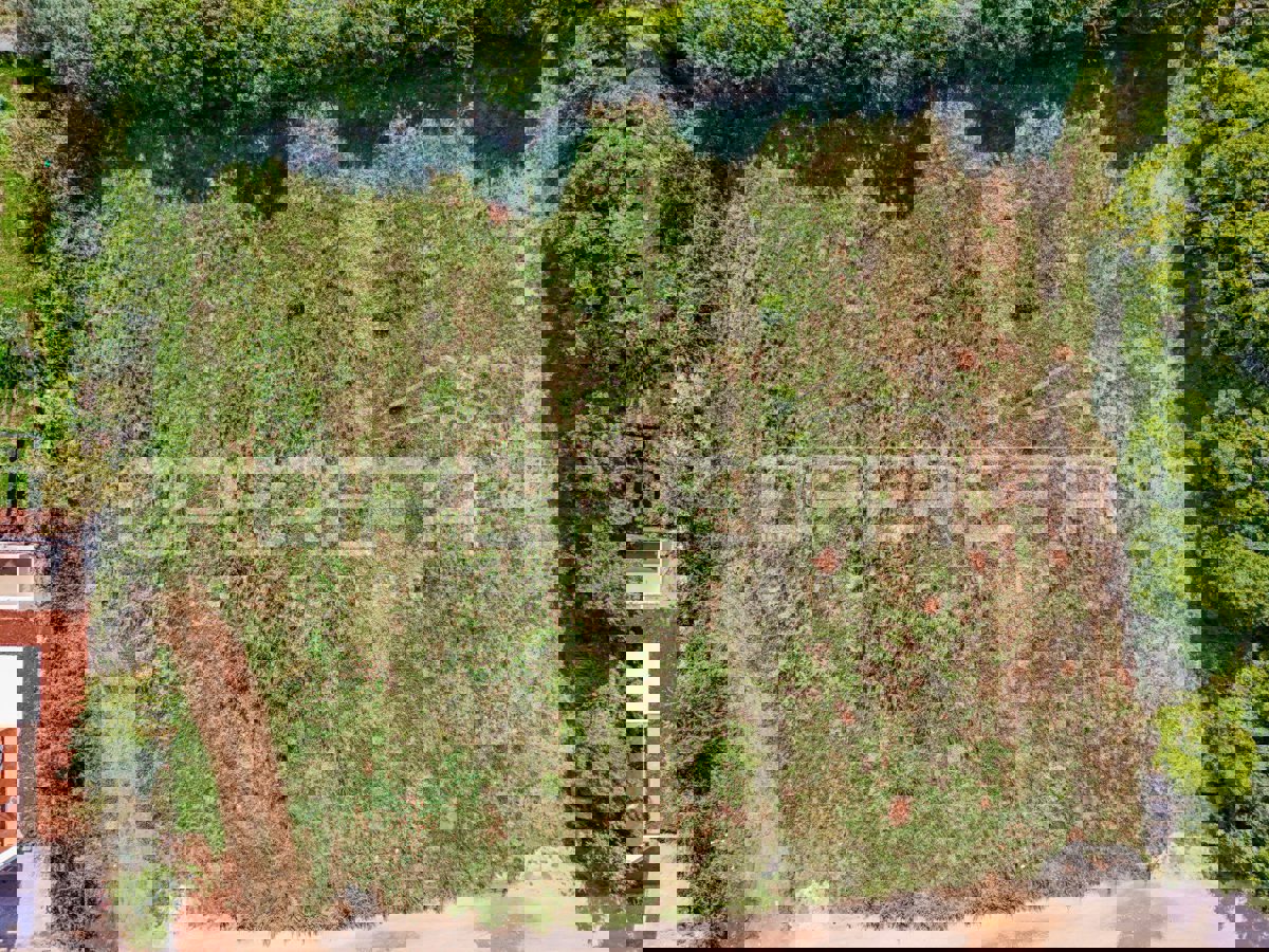 Участок VODNJAN, 232.000 €