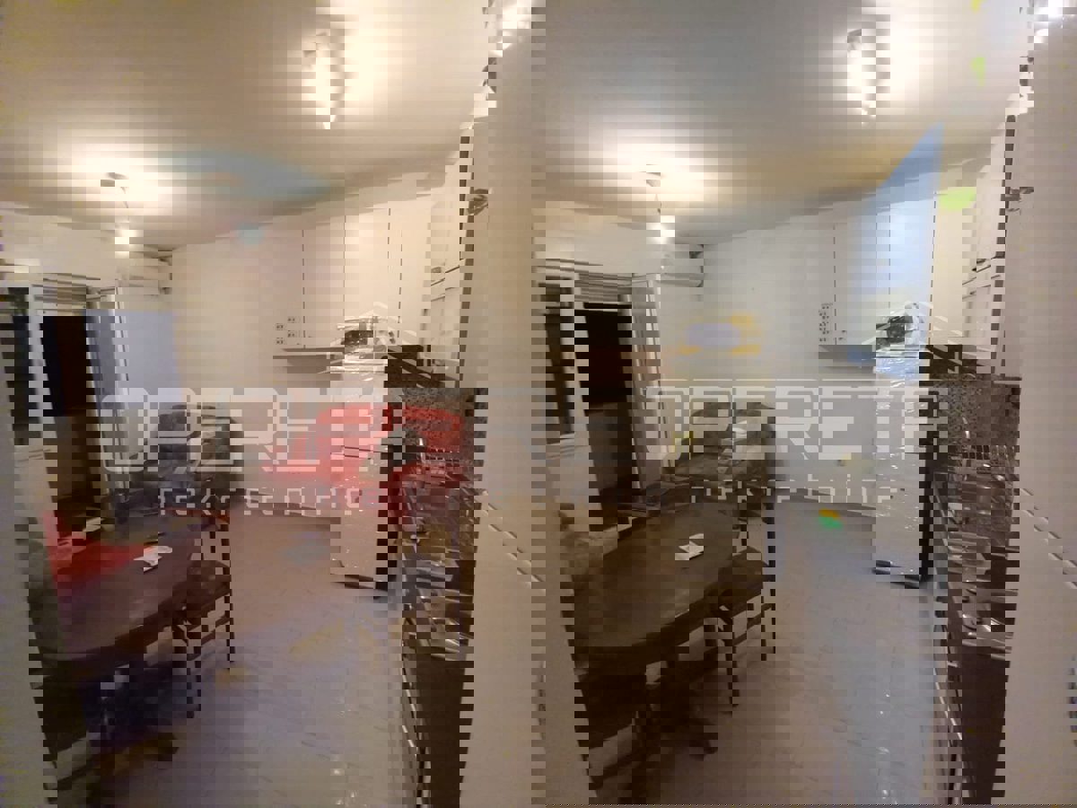 Appartamento KAŠTELA, 203.000 €