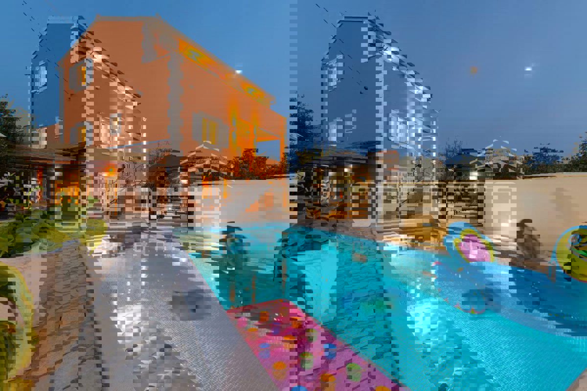 Дом ROGOZNICA, 970.000 €