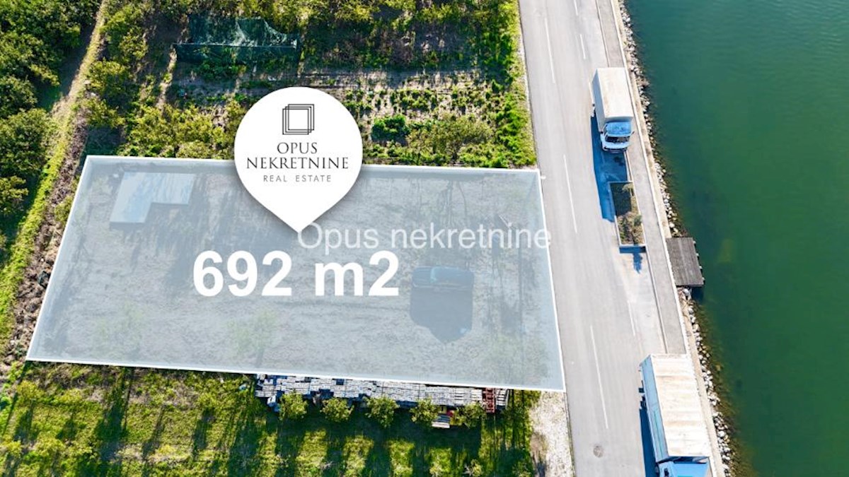 Участок SLIVNO, 67.000 €